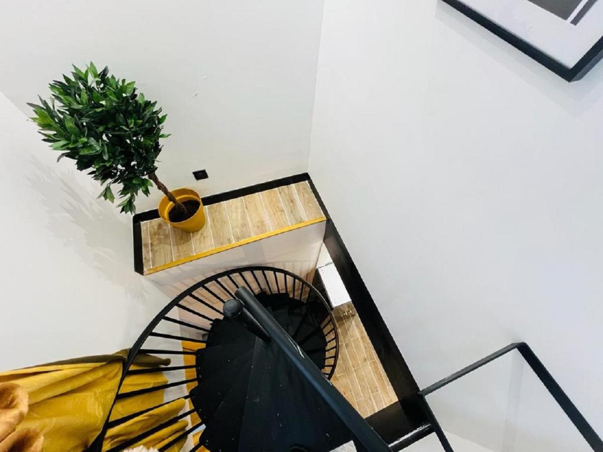 160 - Urban Fashion Week Paris Vuitton Apartment Екстериор снимка